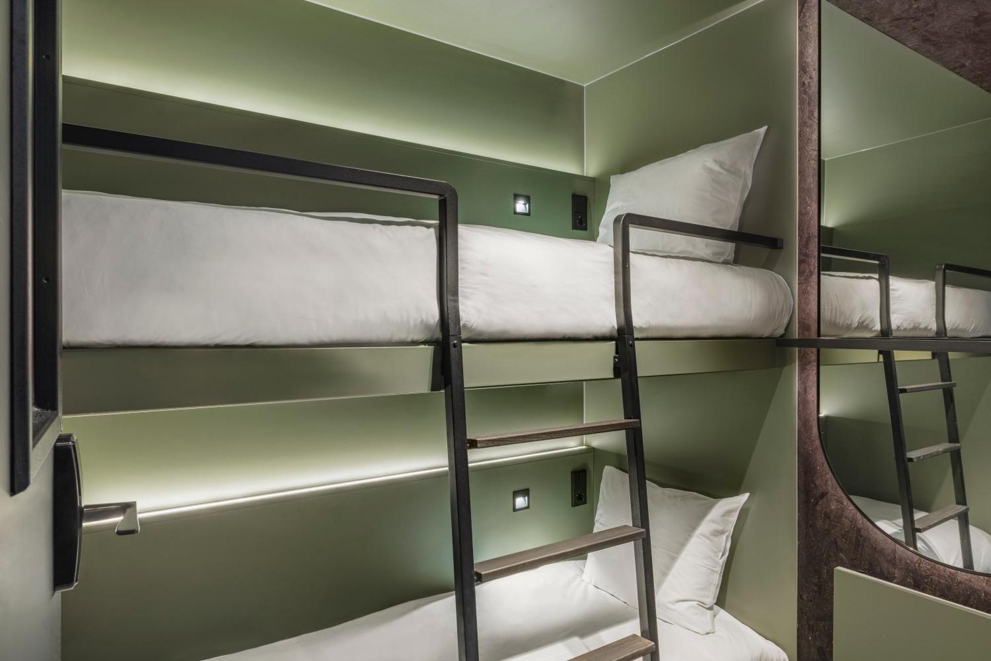 Pods By The Usual Rotterdam Hostel Екстериор снимка