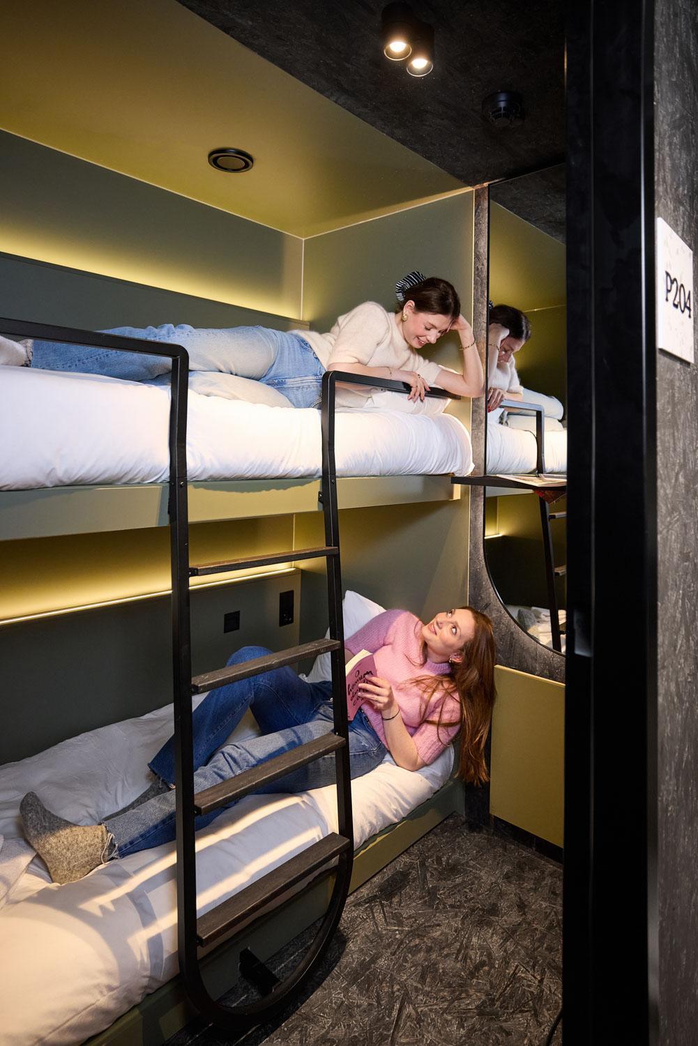 Pods By The Usual Rotterdam Hostel Екстериор снимка
